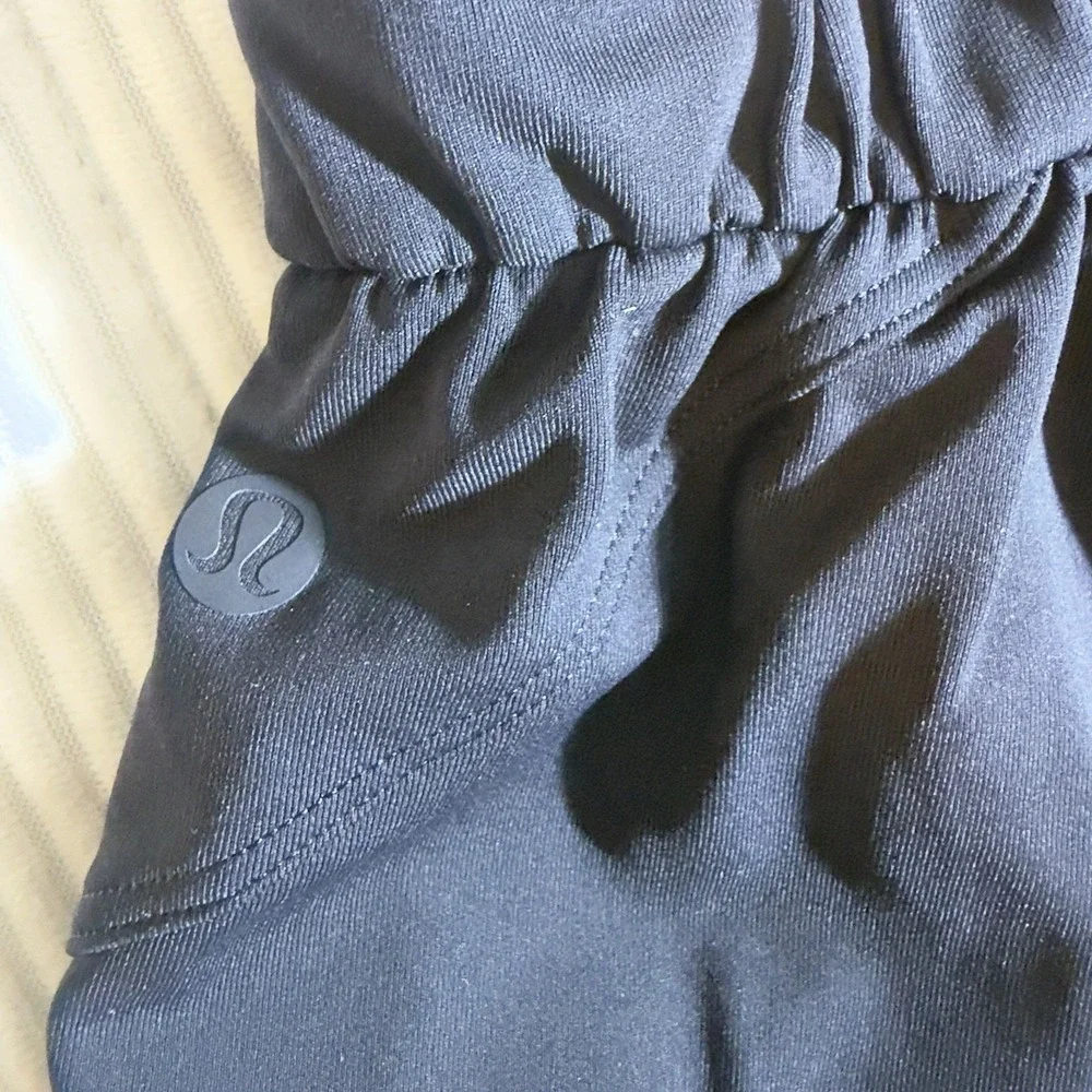 Lululemon Keep Moving Joggers size 2 Black Woman Workout Running Pants